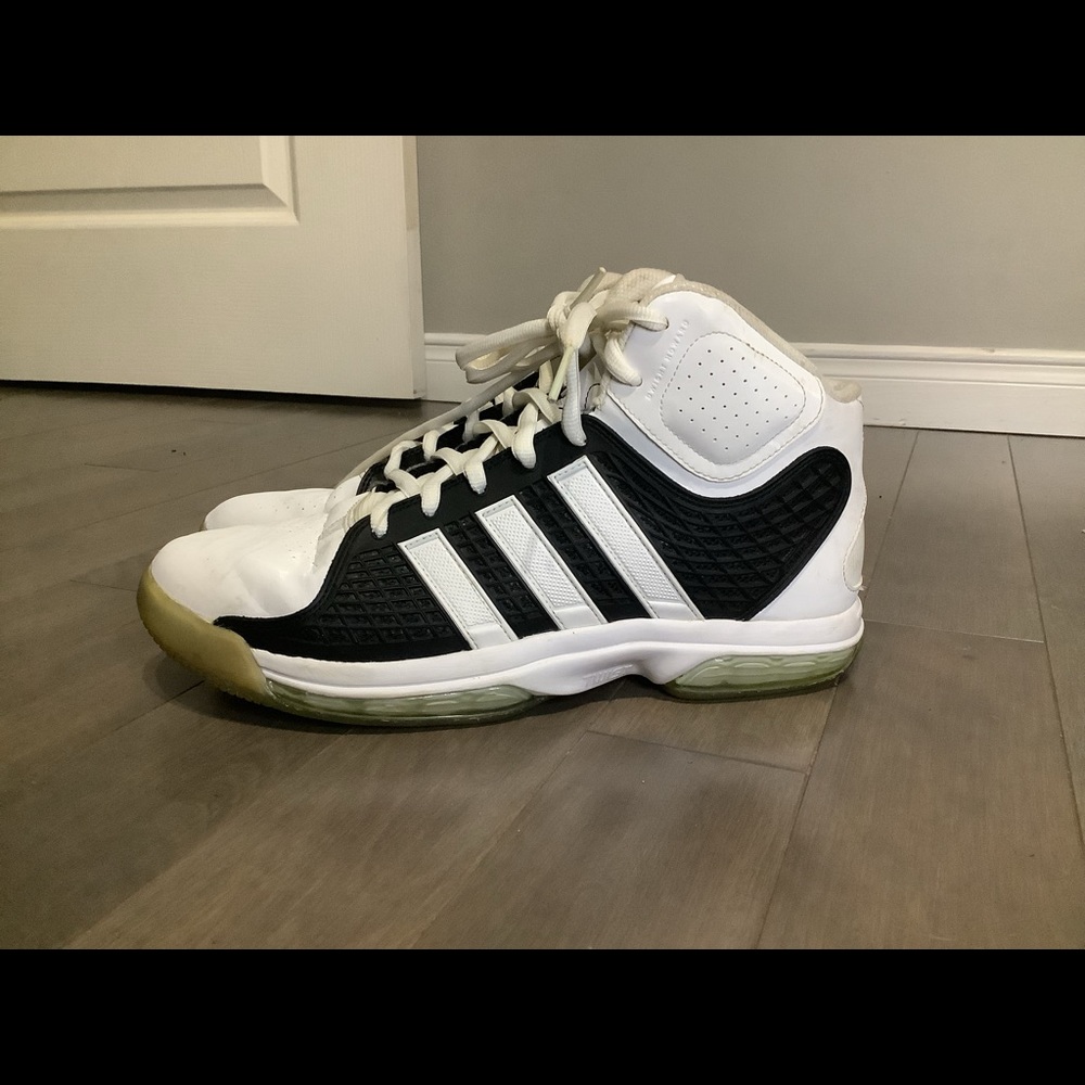 Dwight Howard adipower shoes